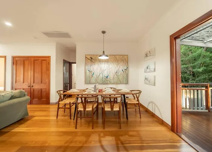 House Of Fairy Wren -Charming Queenslander Cottage Mins Drive To Brisbane Cbd And Gabba Stadium!
