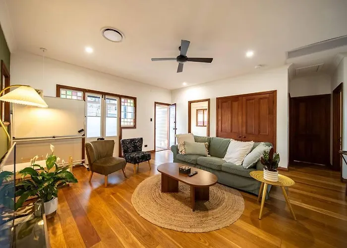 House Of Fairy Wren -Charming Queenslander Cottage Mins Drive To Brisbane Cbd And Gabba Stadium!